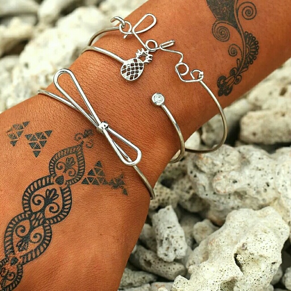 Jewelry - NWT 3 PIECE BRACELET SET